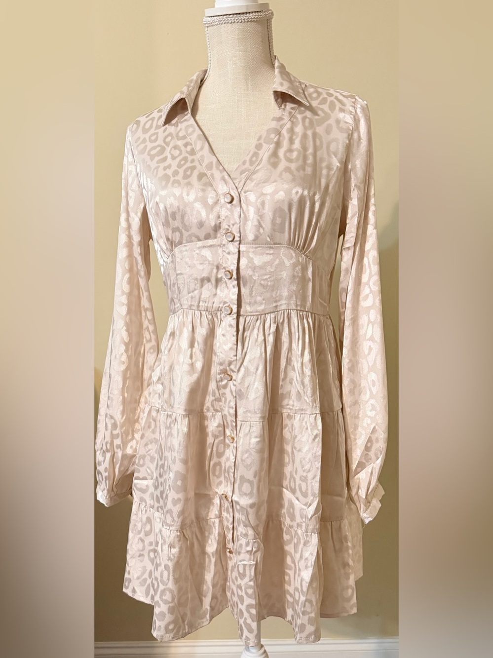NWOT Umgee Small Women's Leopard-Print Dress - Beige